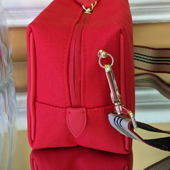 Burberry Pouch converted into to shoulder bag or cross body - Picture 8 of 16